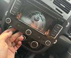VW Touch screen radio