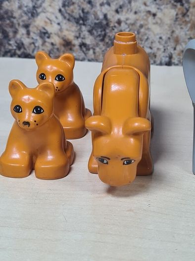 Lego Duplo Elephant Female Lion And Cubs Figures Animals Zoo Safari Vintage