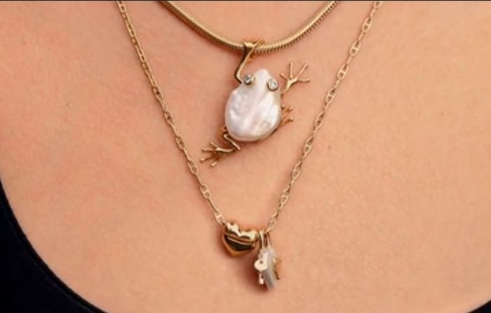 Pandora Wonders Collection Treated Freshwater Cultured Baroque Pearl Oversized Frog Pendant  New