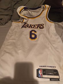 Lakers swingman jersey  small mens