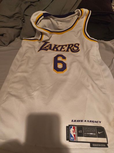 Lakers swingman jersey  small mens