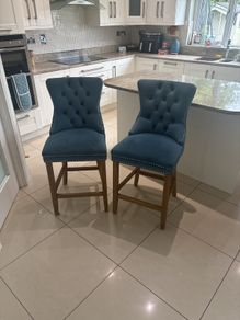 island chairs