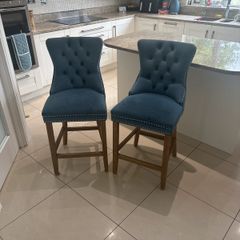 island chairs