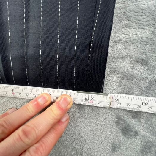 Samuel Windsor Mens Pinstripe Wool Suit 40R W36 Navy Stripe Classic Fit