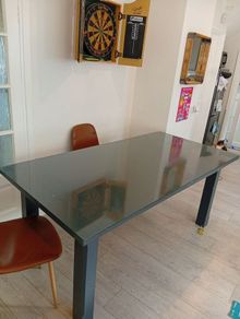 Table  /chairs