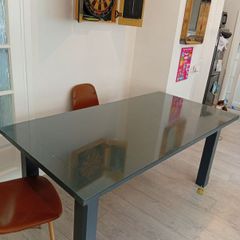 Table  /chairs