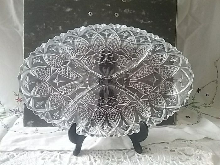 Ovel Divided Glass Snack Tray