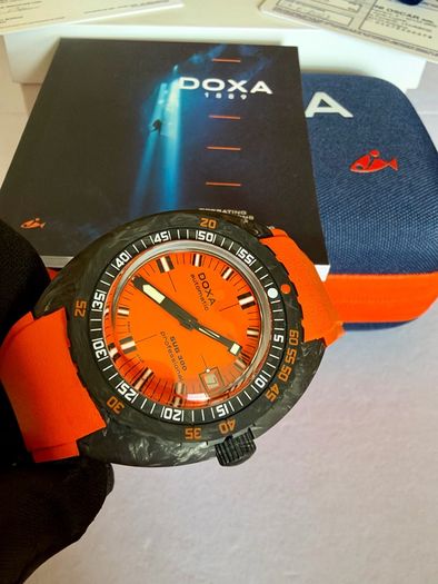 Doxa Sub Carbon 300