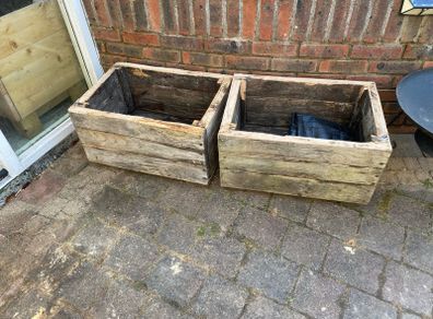Oak outdoor Planter