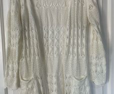 Like New: Ladies Cardigan (Size 8)
