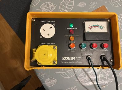 ROBIN Portable 240/110V Portable Appliance Tester