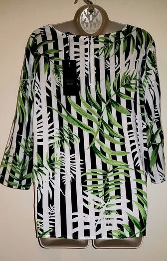 NWT Tropical Green, White and Black Top from Only Size 14