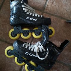 Full set of inline/roller hockey gear