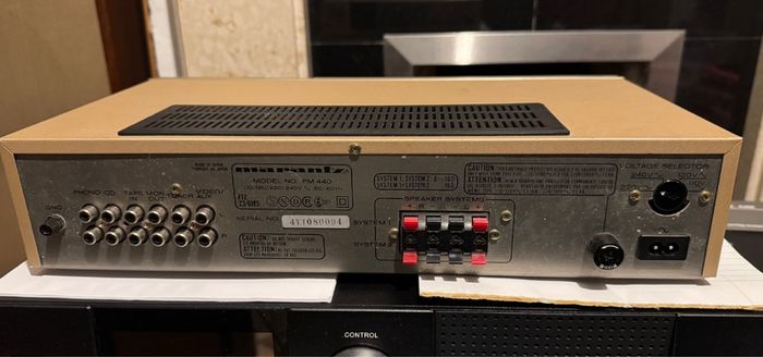 Marantz PM440 amplifier