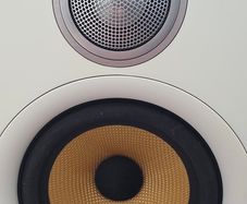 Bowers & Wilkins 686 S2 speakers