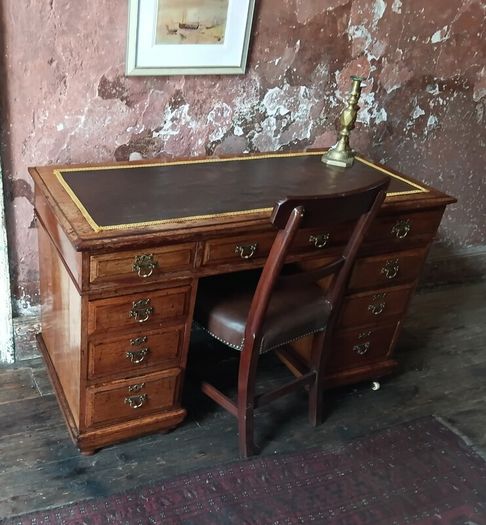 Victorian antique walnut pedestal desk