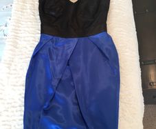 Stunning Two Toned Tulip Style Dress size 6