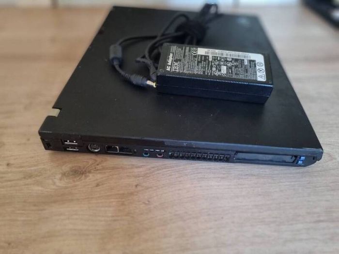 Vintage ThinkPad T42 Laptop Pentium M 1.7Ghz 1GB RAM 40GB HDD