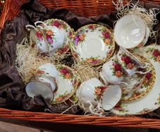 Royal Albert Old Country Roses Bone China Tea Set - 21 Piece