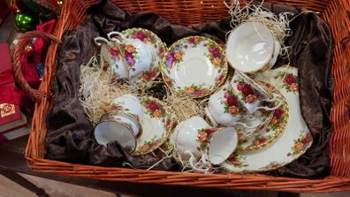Royal Albert Old Country Roses Bone China Tea Set - 21 Piece