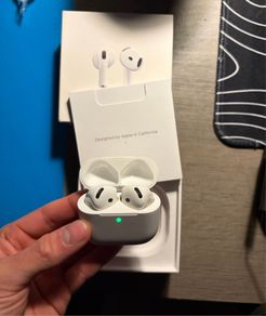 AirPods 4