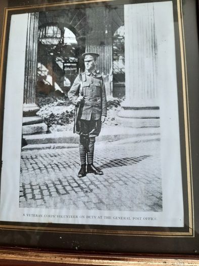 3 vintage history prints