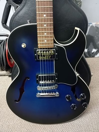 Gibson ES-135 Blueburst