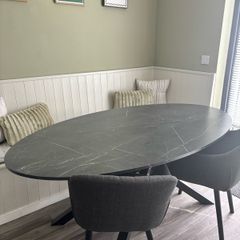 dinging table