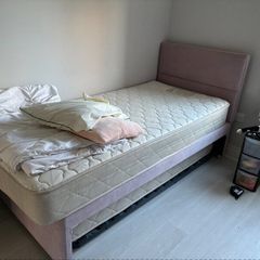 Single bed with trundle