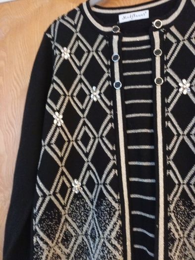 Mudflower Black Jumper.  S.  S-M - 12.  New.
