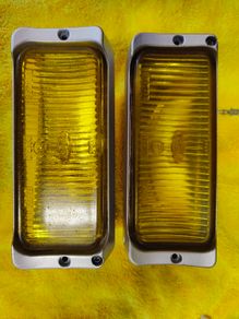 Pair of yellow ford fog lights sierra,scorpio,escort.