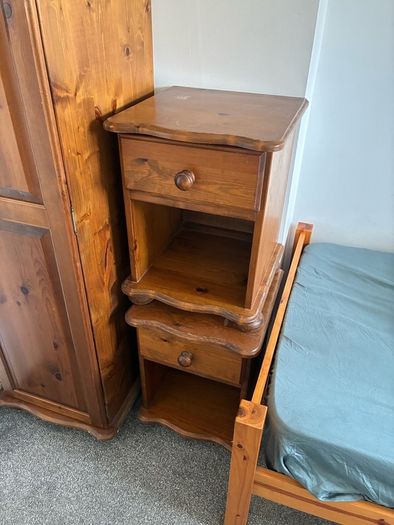 5 x Free Wooden bedside lockers