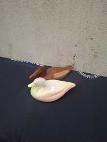 By post only 2 large ducks statues