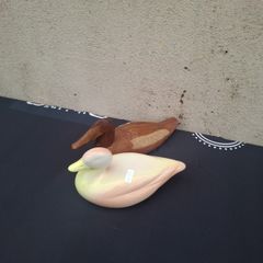 By post only 2 large ducks statues