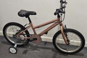 Kids bike 18inch stabilisers