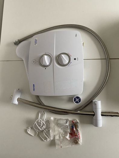 Triton T90sr shower