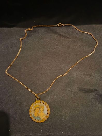 Our Lady of Garabandal Relic on 9ct Gold Chain