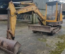 Hanix 4.5 ton Digger