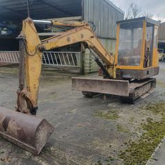 Hanix 4.5 ton Digger