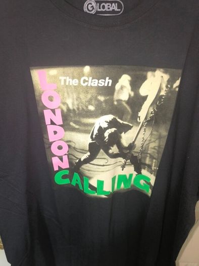 the clash music t shirt size 2xl