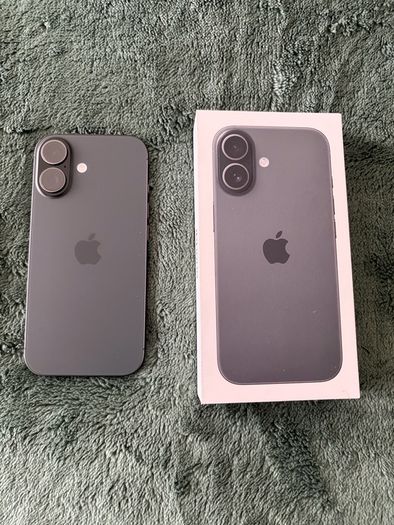 iPhone 17 256gb Black. Unlocked to all networks.