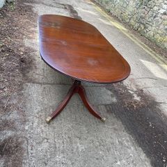 Dining table -extendable