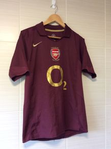 Arsenal Jersey. Official Nike Mens Home Jersey Season 2005/2006. Original From The Time. Not A Modern Day Remake.