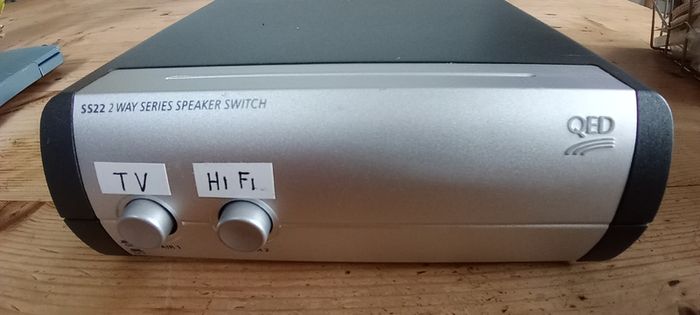 QED speaker switcher unit