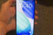 iPhone 15 pro silver titanium color 256gb unlocked, battery percentage 90%