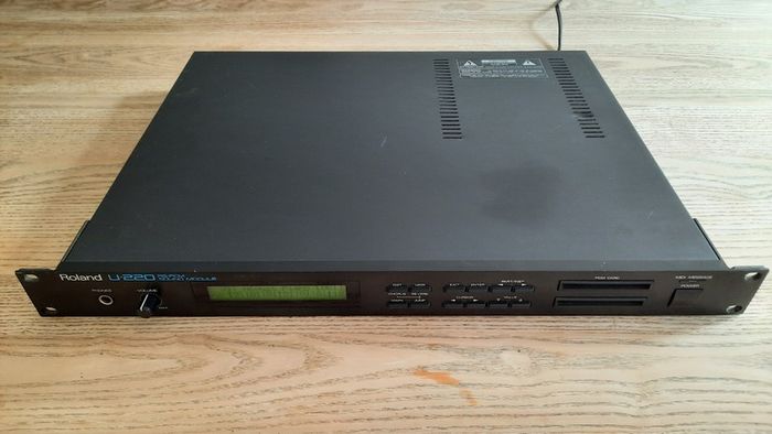 Roland U-220 RS-PCM Sound Module
