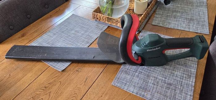 hedge trimmer metabo