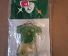 Ireland Football Keyring. Official Ireland Merch. Keyring Of Umbro Era Ireland Jersey and Shorts.