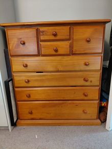 Chest of drawers