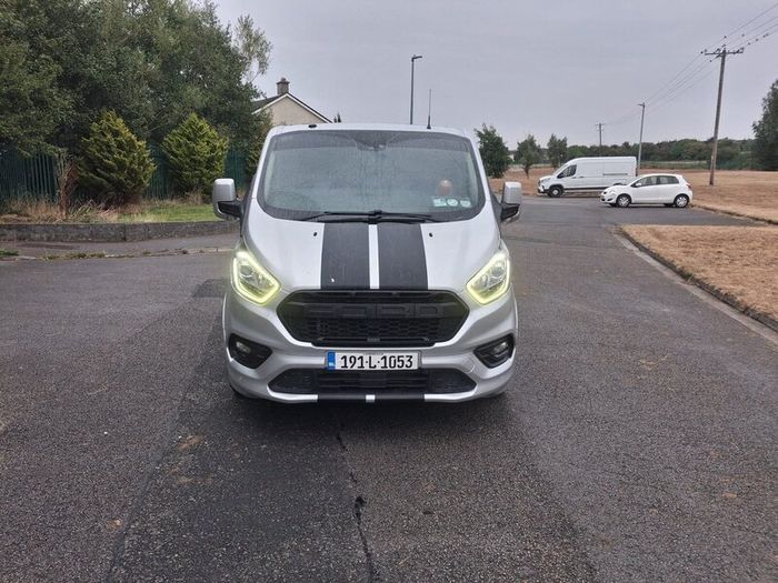Ford transit custom sport